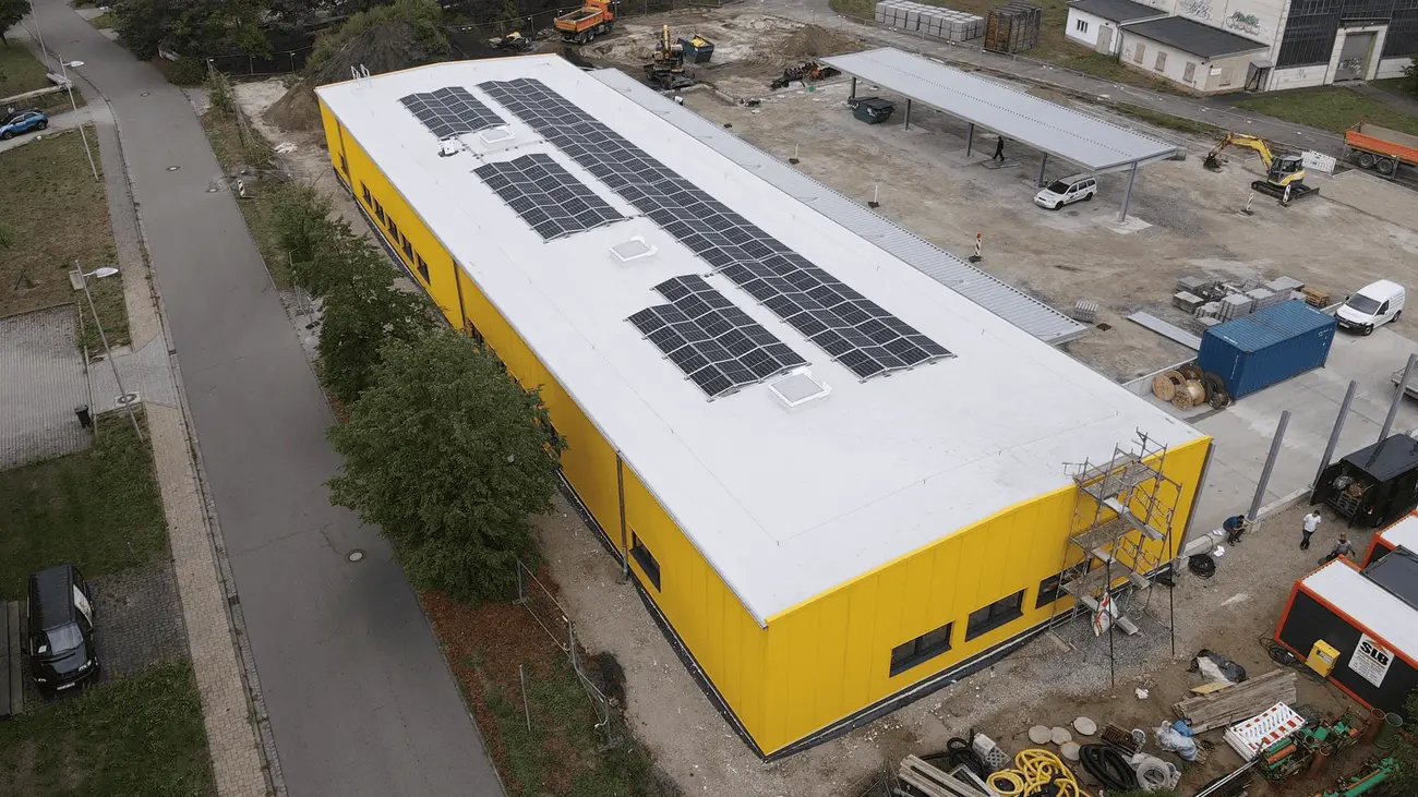 DHL Lagerhalle