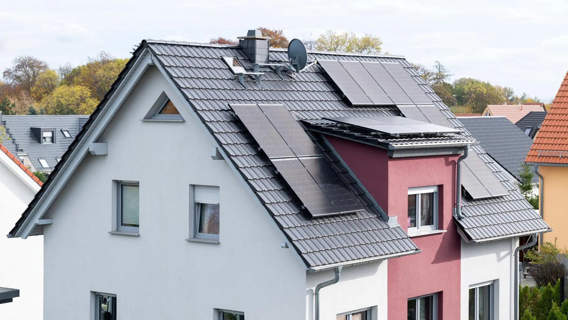 Solaranlage auf einem Hausdach 