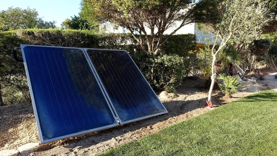 PV-Inselanlage im Garten