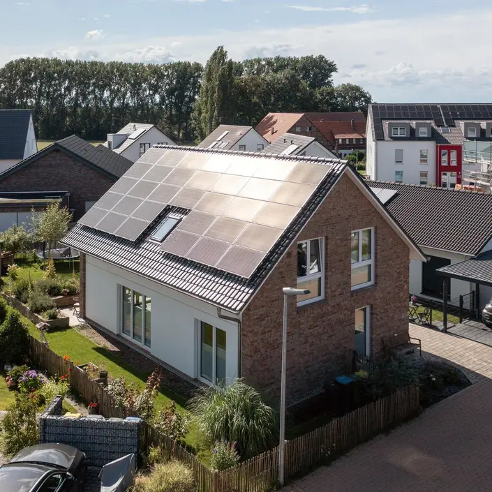 Einfamilienhaus mit PV-Anlage