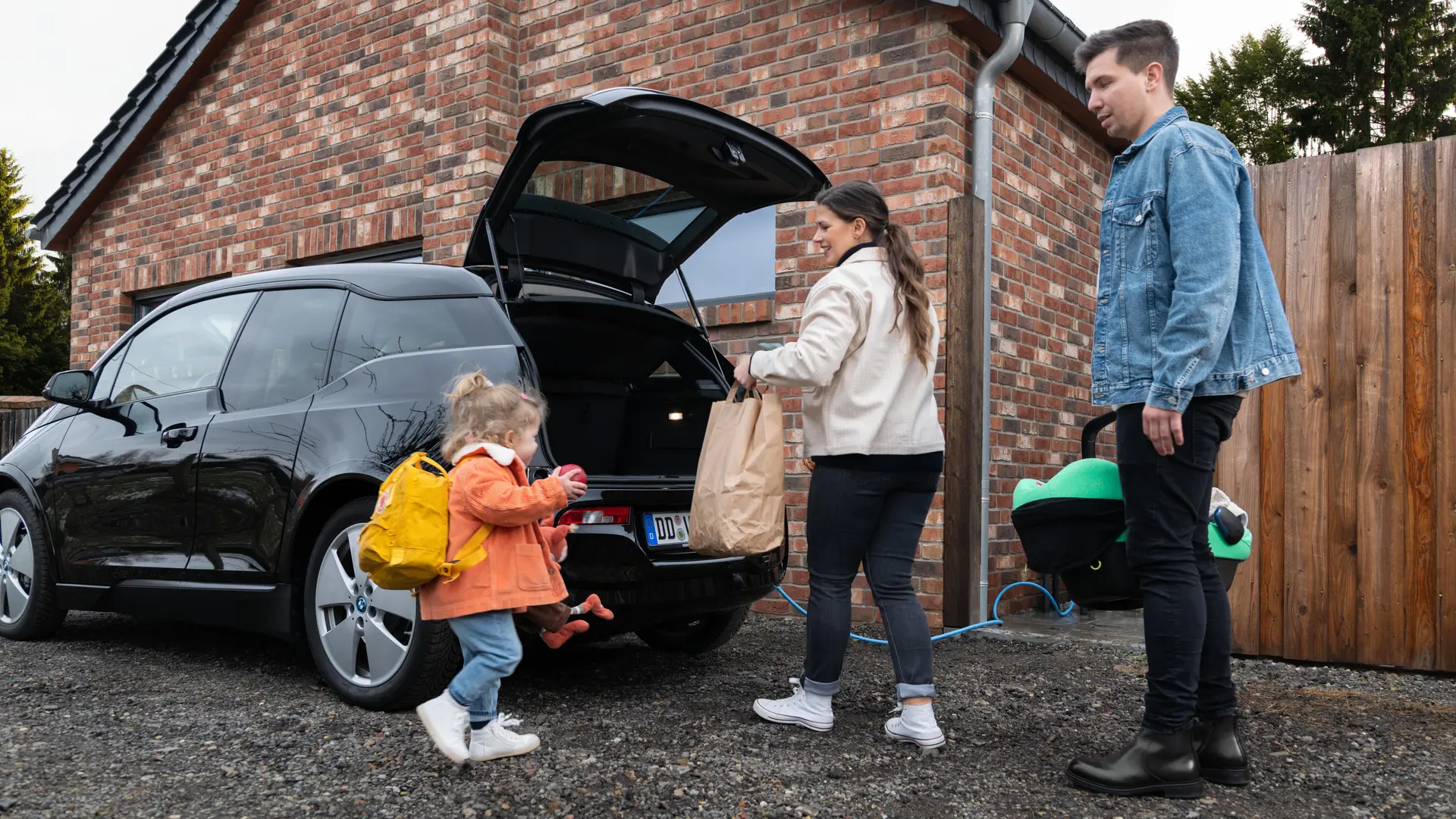 Ecosystème SOLARWATT - SOLARWATT Manager gère la charge intelligente de votre véhicule.
