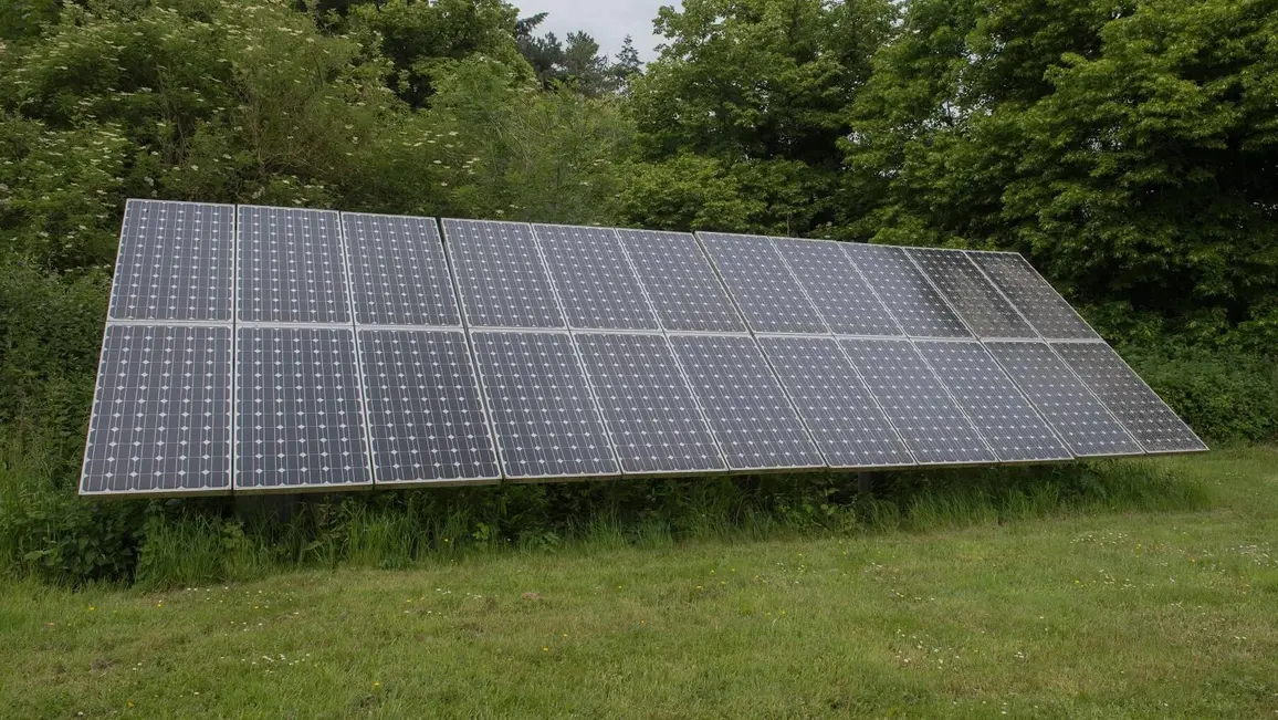 Photovoltaikanlage im Garten