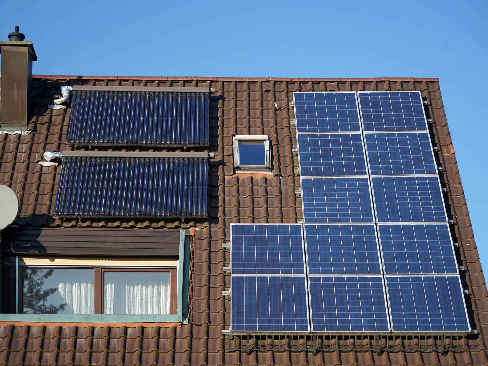 Solarthermie auf einem Hausdach